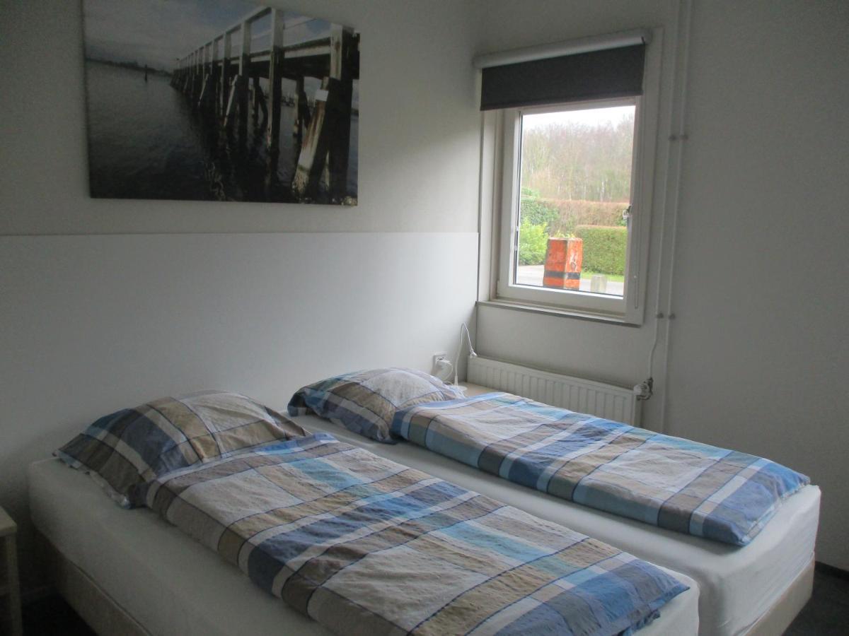 Comfortabel Vakantiehuis Aan Zee En Meer ! Kamperland Exterior photo